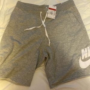 Nike lose fit shorts